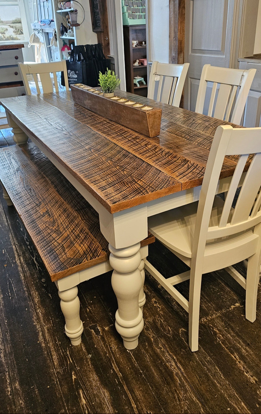 The  Katahdin Farm Table