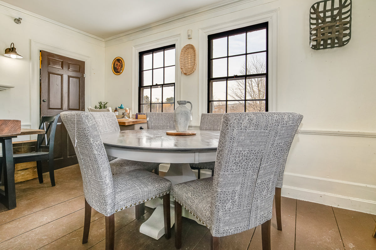 The Round Foreside Farm Table – rollinsrustics