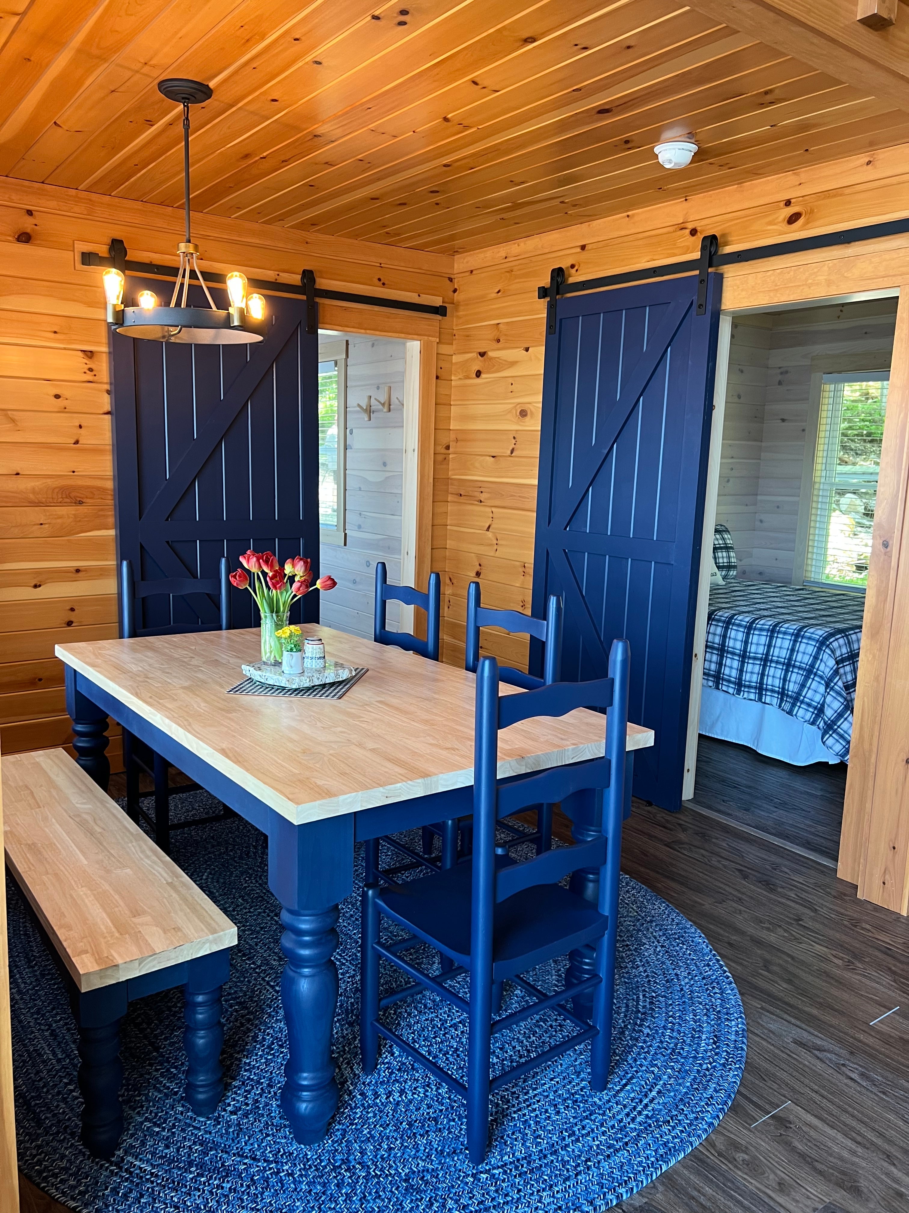 The  Katahdin Farm Table